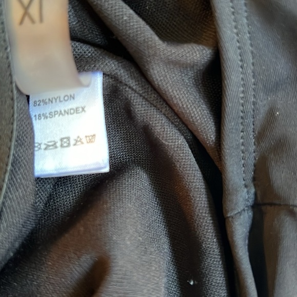 Adjustable Strap Built In Bra Black Tank Top Swim Top Only - Picture 6 of 9